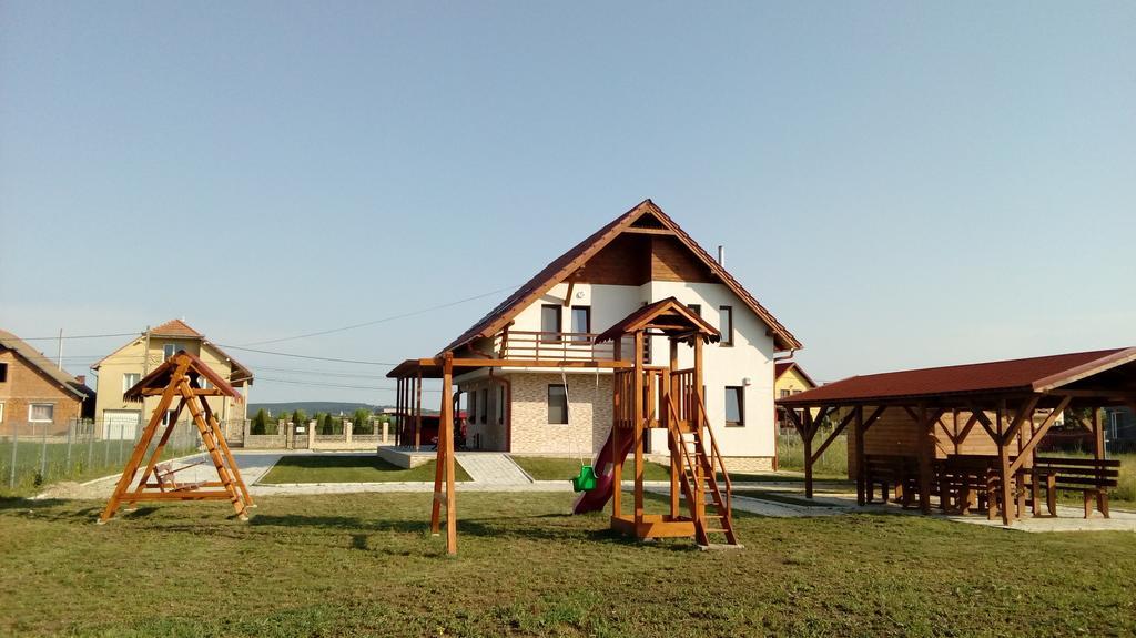 Pensiunea Soli Deo Gloria Sarmasag Exterior foto